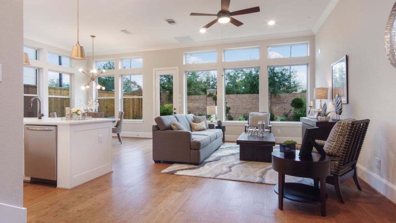 11919WedemeyerWay_004