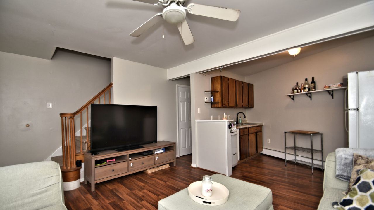 624 Erlen Rd, Plymouth Meeting, PA, 19462 Scene 4