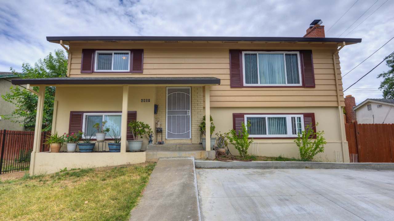 6801 Burdett Way, Sacramento, CA, 95823 Scene 1