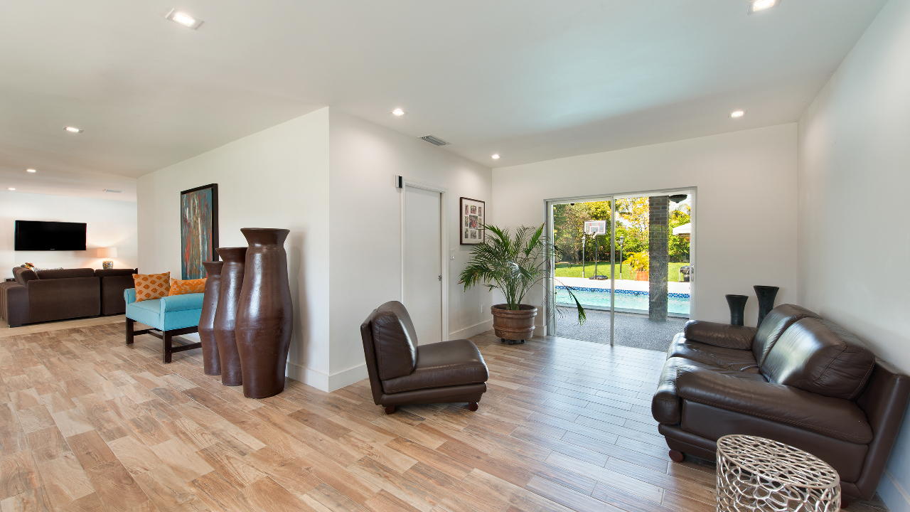 Living Room 4