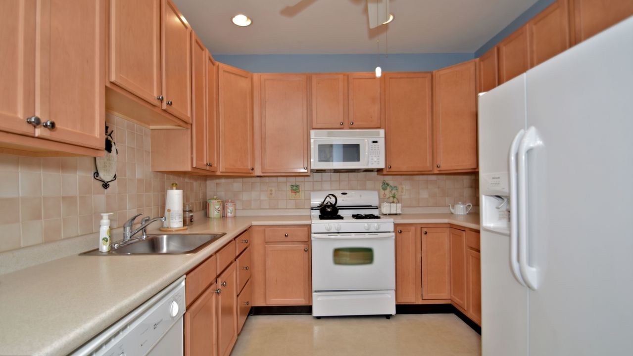 214 Dorchester Dr, Sellersville, PA, 18960 Scene 2