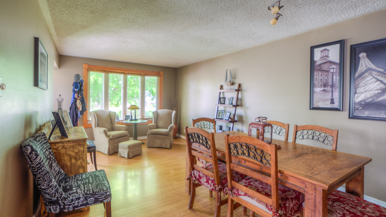 Dining Room/Living Room