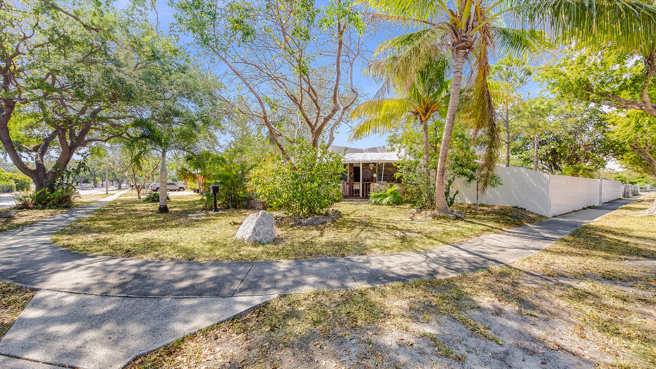 401-NW-131st-St-01