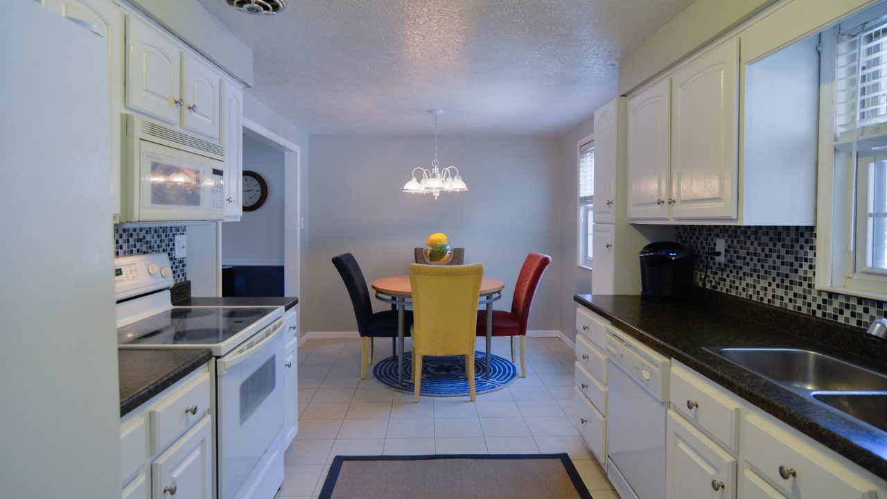 Kitchen Breakfast Nook