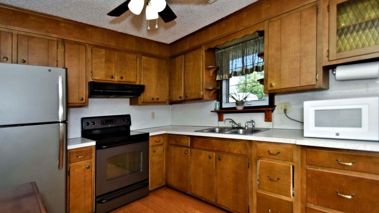 615 Yoder Rd, Harleysville, PA, 19438 Scene 3