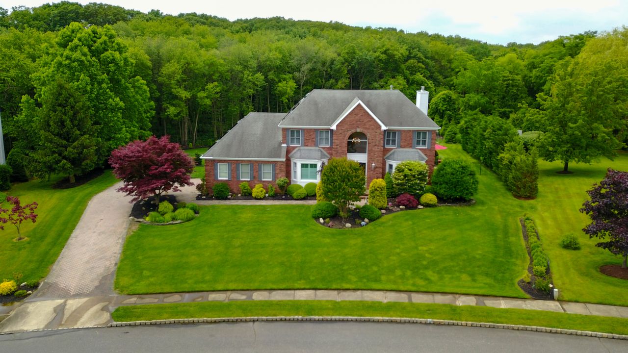 1446 Garrett Dr, Wall, NJ, 07719 Scene 2