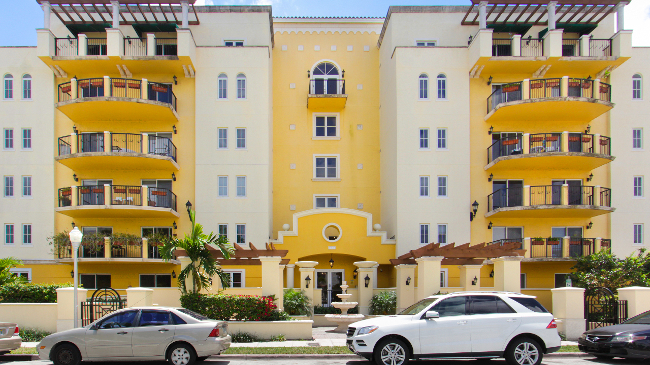 322-Madeira-Ave-#403-01
