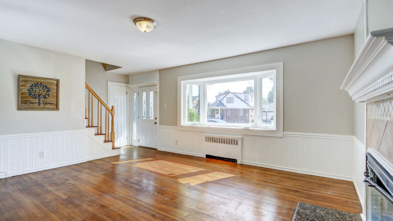 2405 Simms Ave, Bellmore, NY, 11710 Scene 4