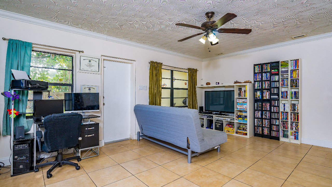 710-NE-142nd-St-04