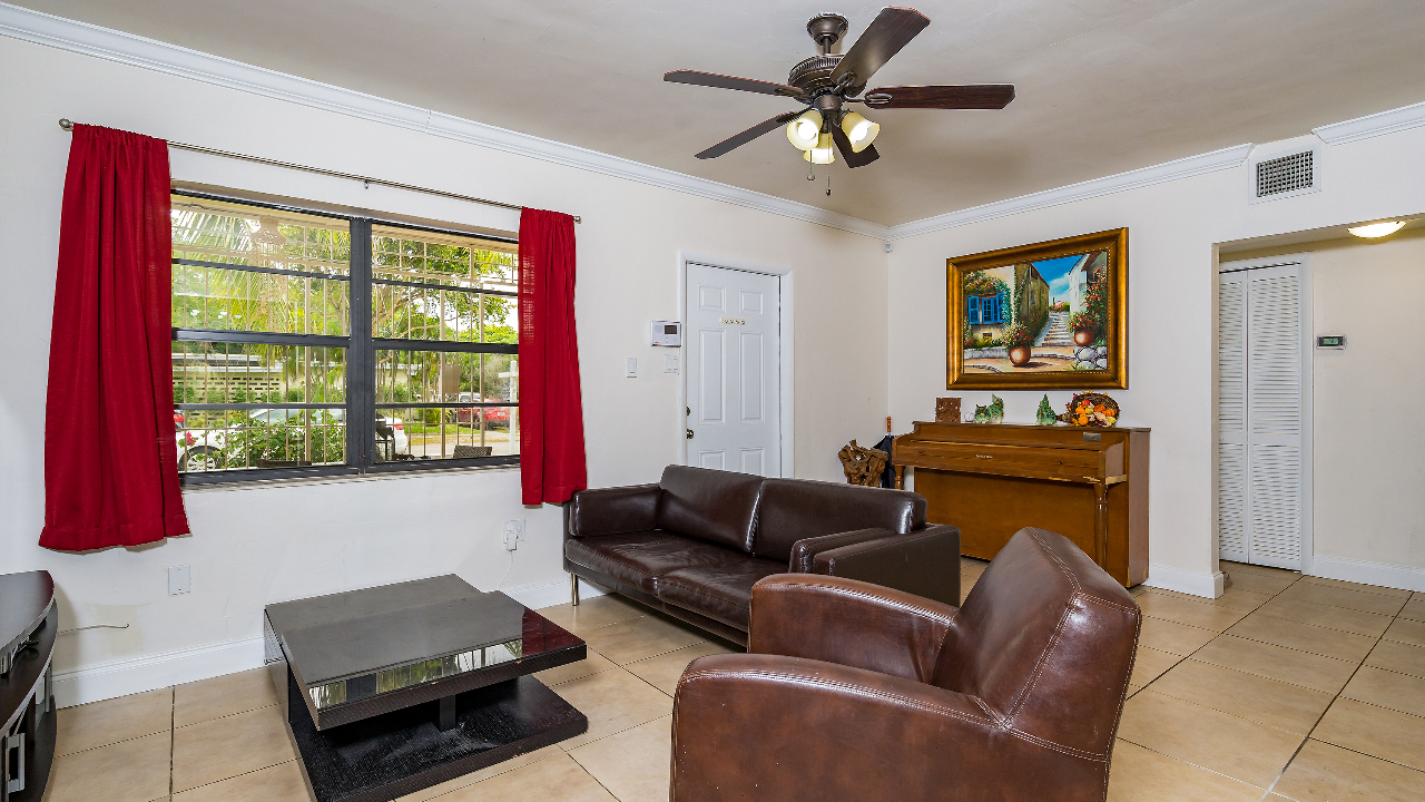 710-NE-142nd-St-02