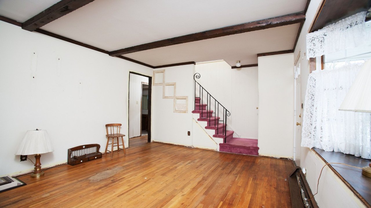 110 Broadway, Massapequa Park, NY, 11762 Scene 2