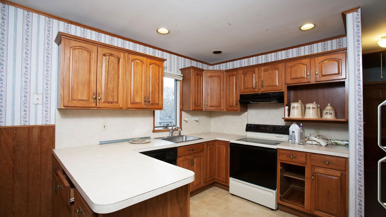 110 Broadway, Massapequa Park, NY, 11762 Scene 4