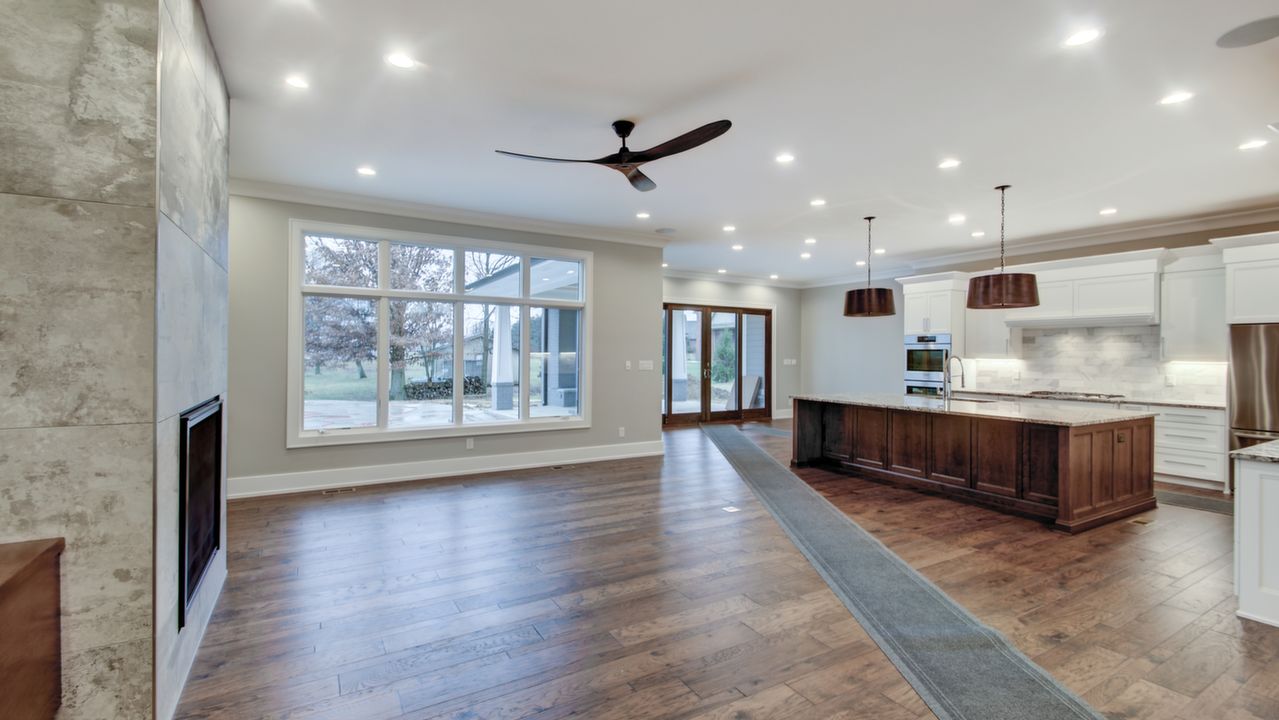 DSC_7286And8moreInterior01-2