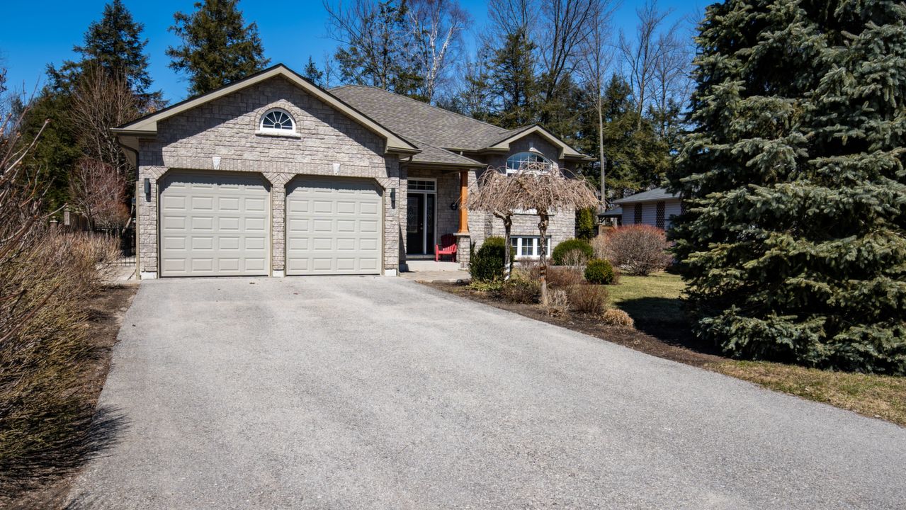 14 Port Royal Trail, Wasaga Beach, ON, L9Z 1H7 Scene 1