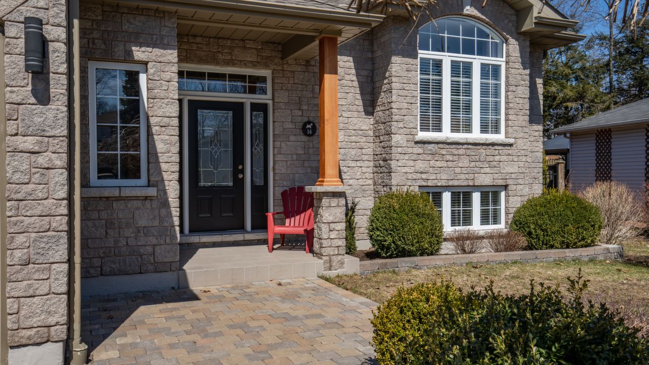 14 Port Royal Trail, Wasaga Beach, ON, L9Z 1H7 Scene 4