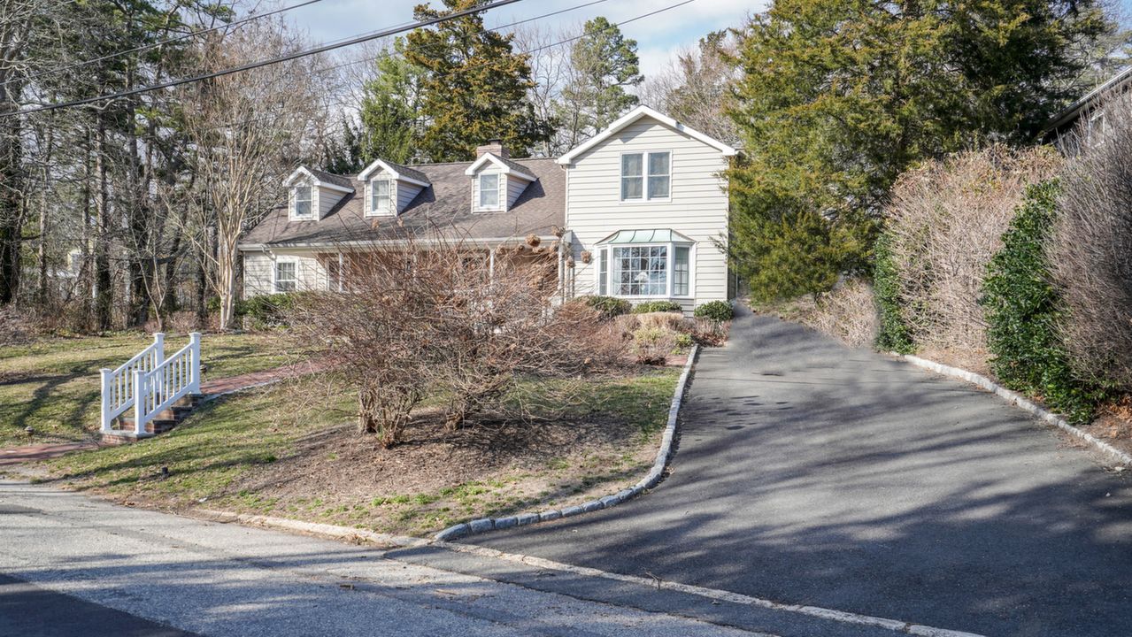 54 Cranmoor Dr, Toms River, NJ, 08753 Scene 3