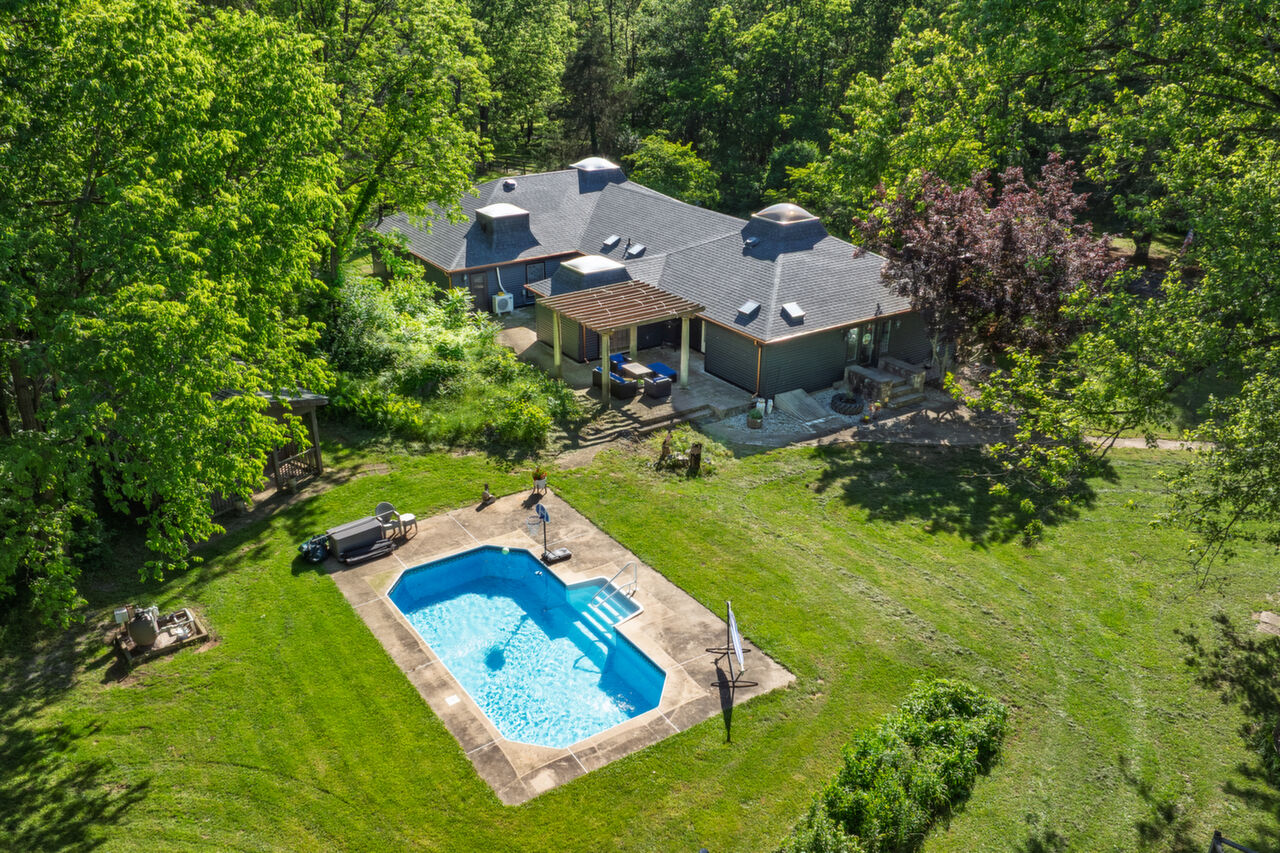 2436 Warm Springs Road, Shenandoah Junction, WV, 25442 Scene 1