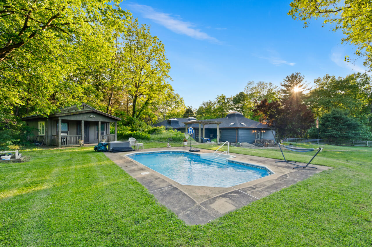 2436 Warm Springs Road, Shenandoah Junction, WV, 25442 Scene 2