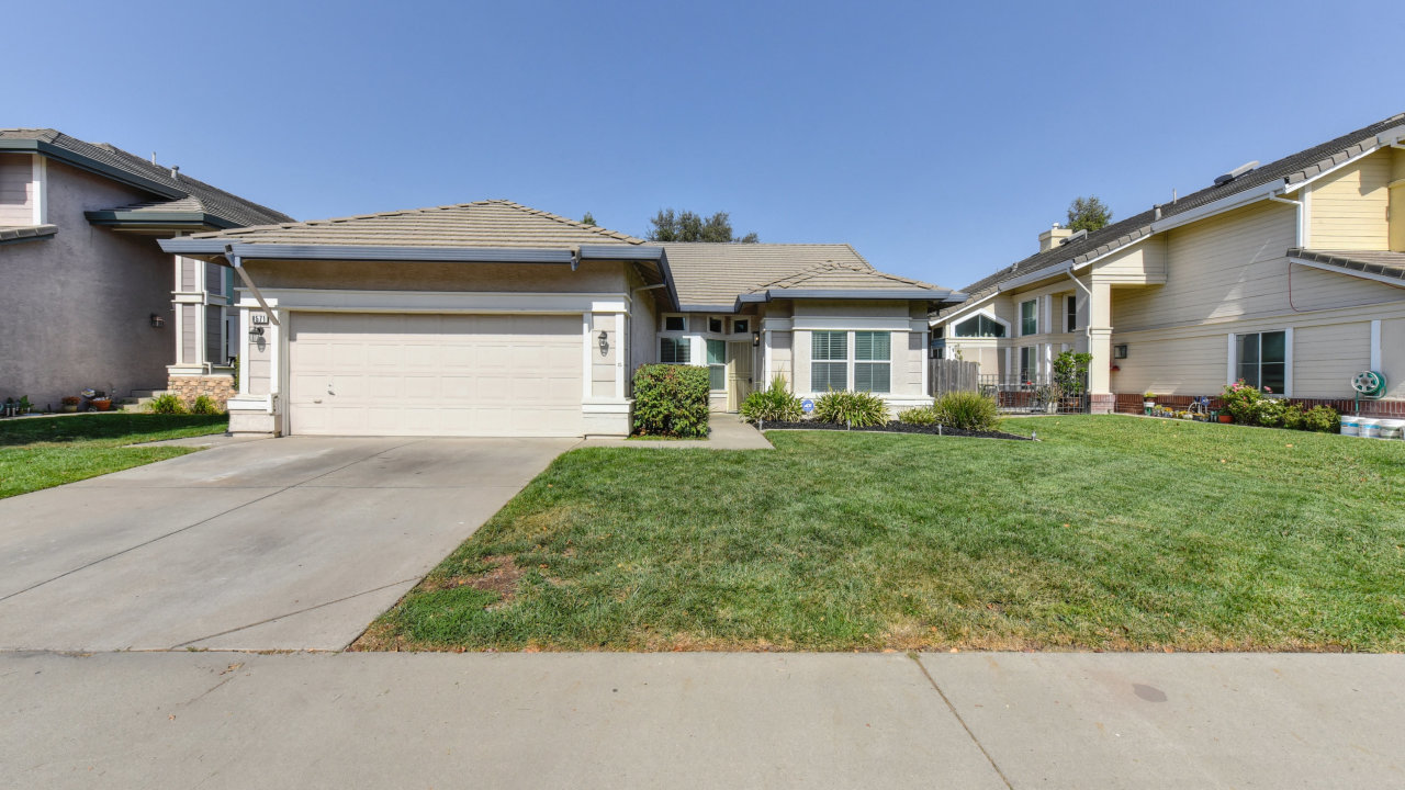 8571 Zinnia Way, Elk Grove, CA, 95624 Scene 1