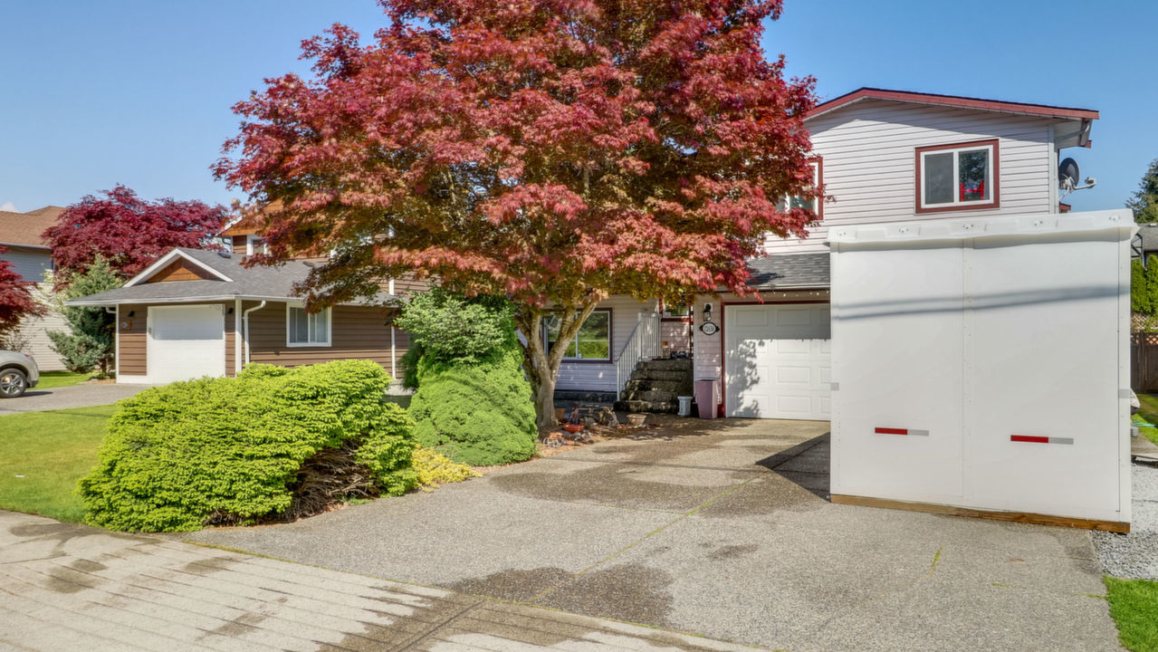 12636 227 St, Maple Ridge, BC, V2X 6K3 Scene 2