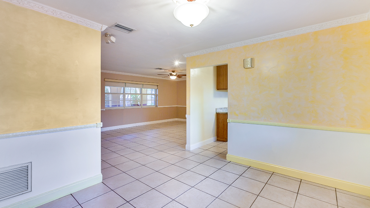 155-SW-39th-Ct-04