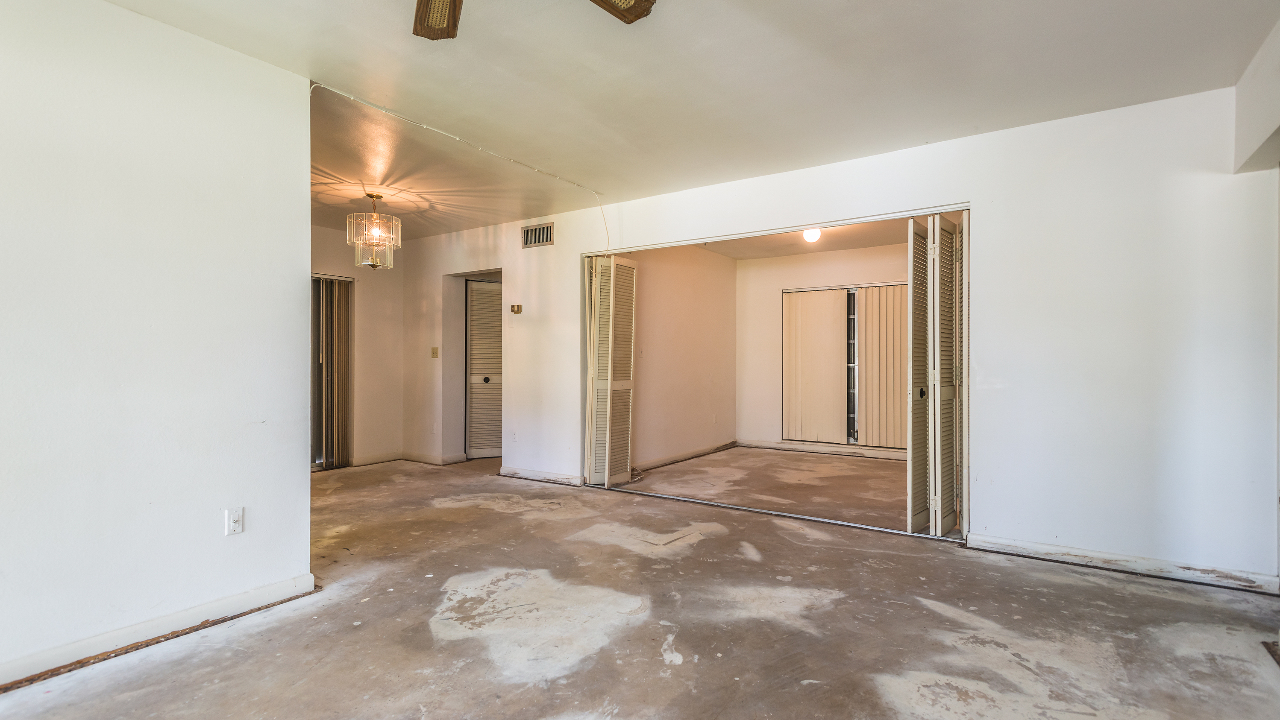 19701-SW-103rd-Ct-03