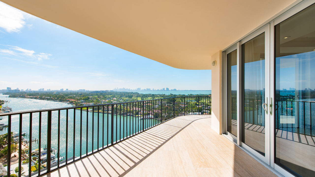 5660 Collins Ave #18AB-04