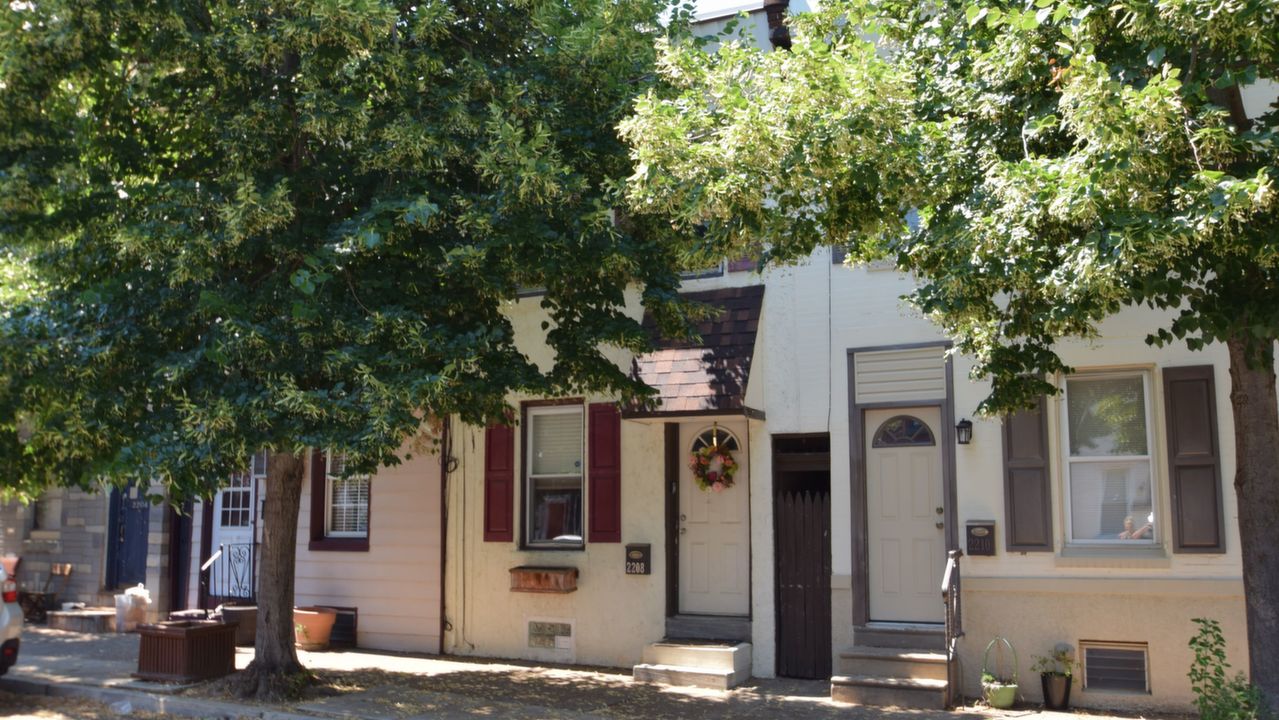 2208 Sepviva St, Philadelphia, PA, 19125 Scene 1