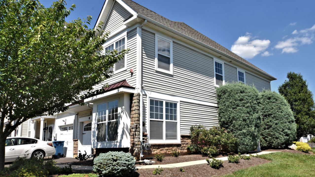 1 Old Cedarbrook, Wyncote, PA, 19095 Scene 1