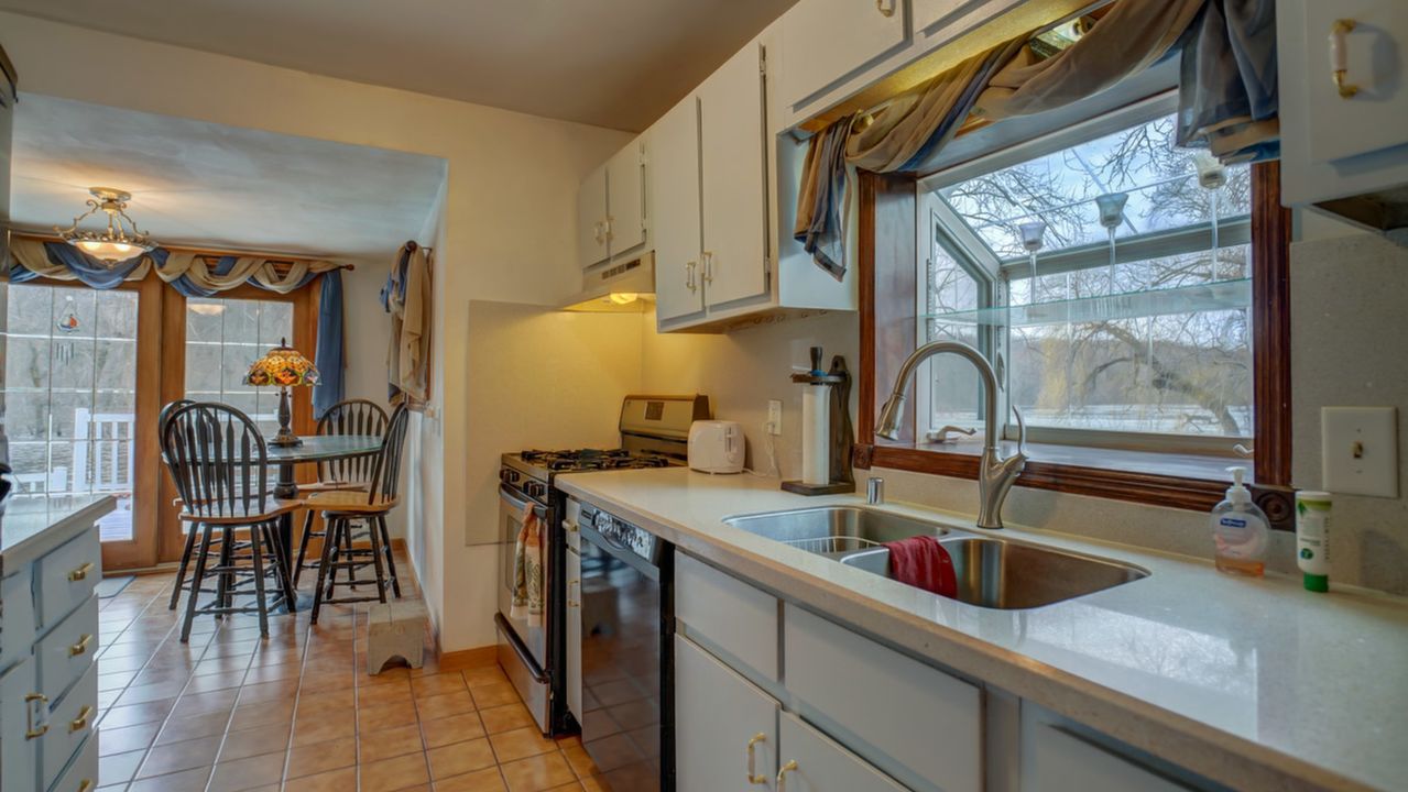 3921 W Riverside Dr, Edgerton-15