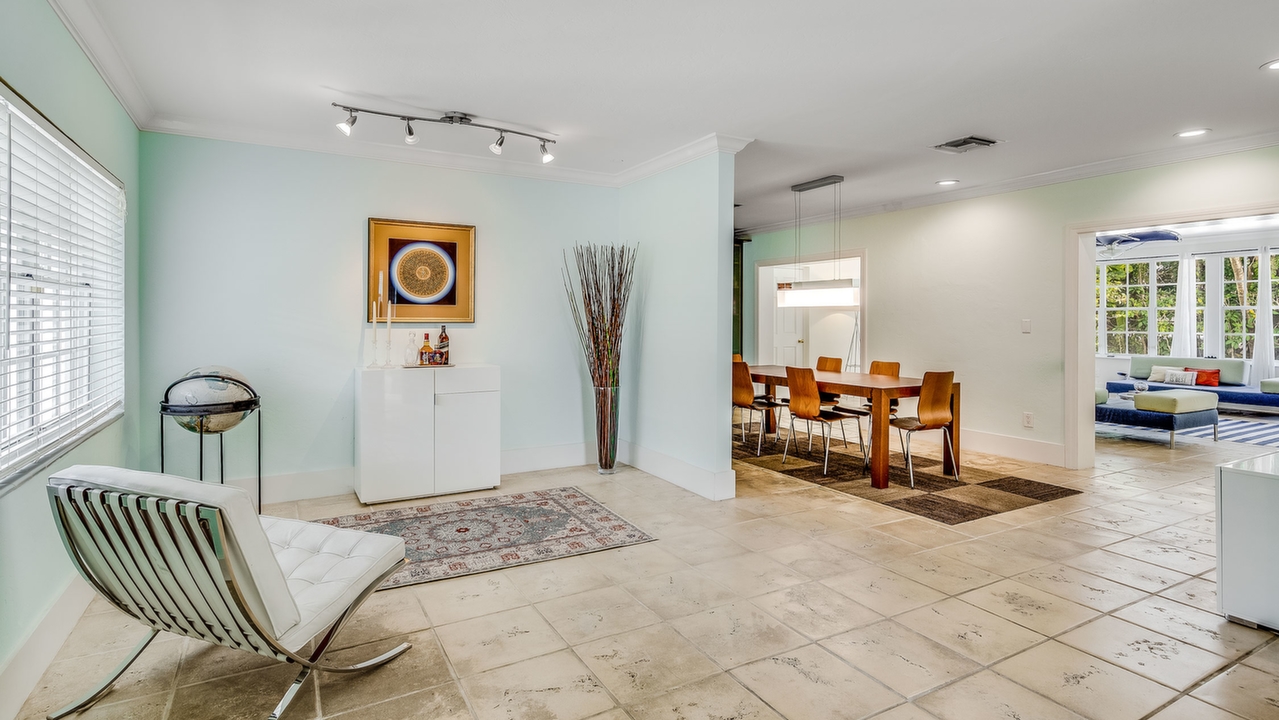 7425-SW-56th-Ave-04