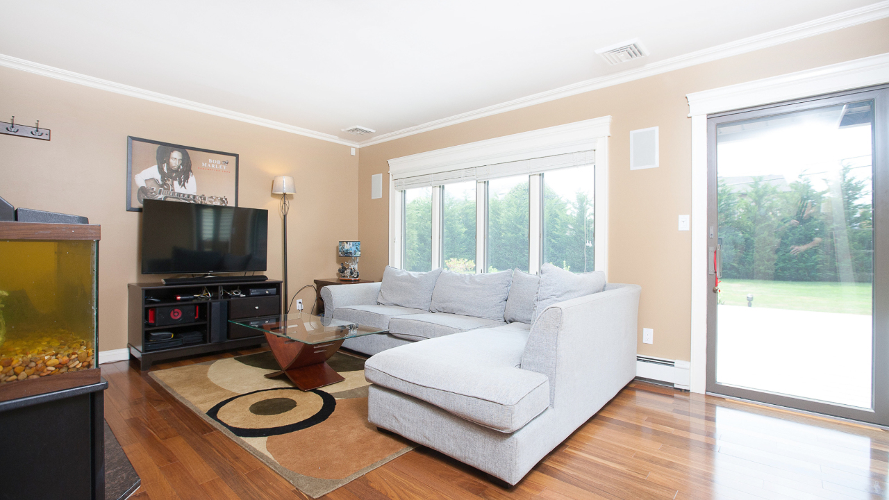 401 Twin Lane S, Wantagh, NY, 11793 Scene 4