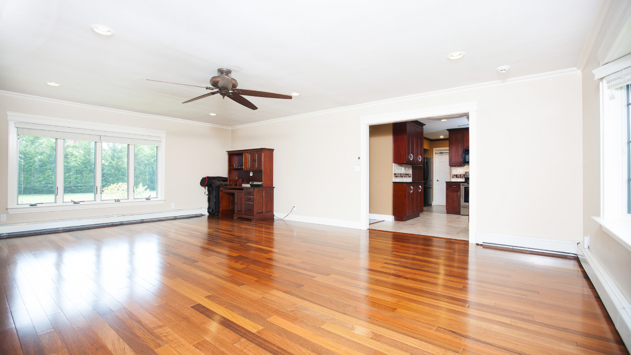 401 Twin Lane S, Wantagh, NY, 11793 Scene 2