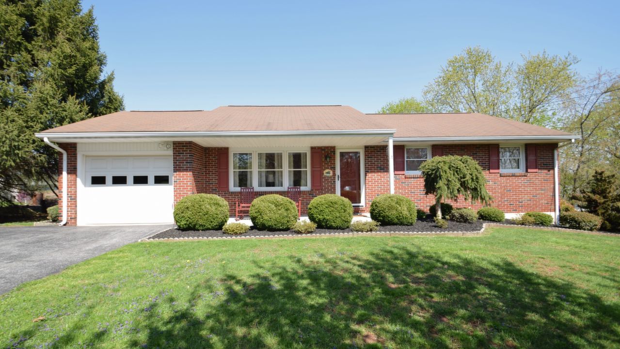 2395 Sunnyslope Dr, Pottstown, PA, 19464 Scene 1