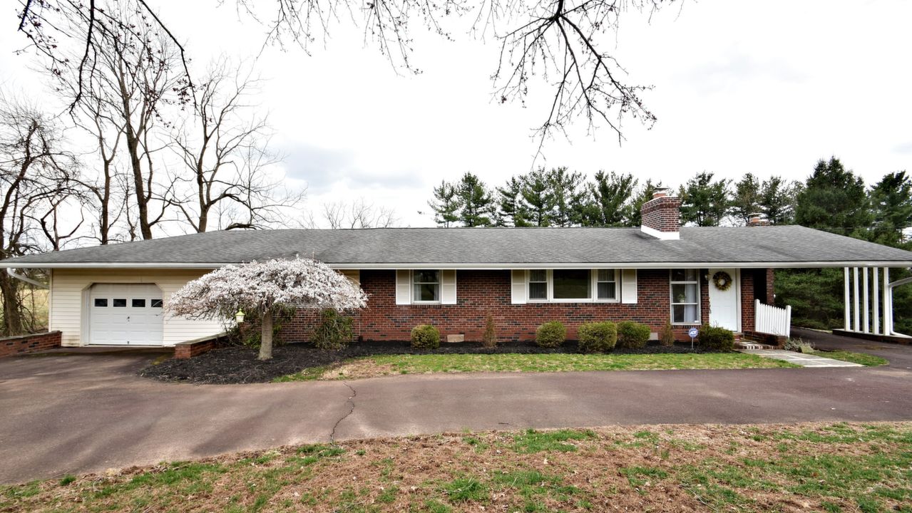 1554 N Trooper Rd, Norristown, PA, 19403 Scene 1