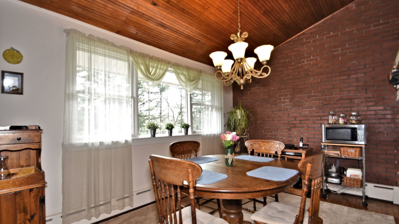 1554 N Trooper Rd, Norristown, PA, 19403 Scene 3