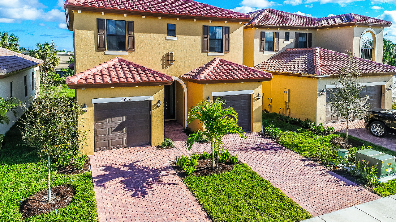 5016-NW-48th-Ln-01