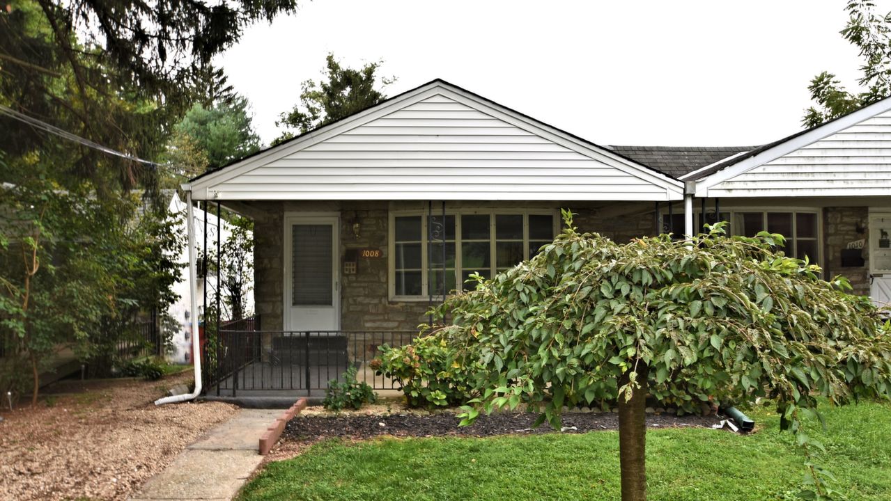 1008 Sterigere St, Norristown, PA, 19401 Scene 1