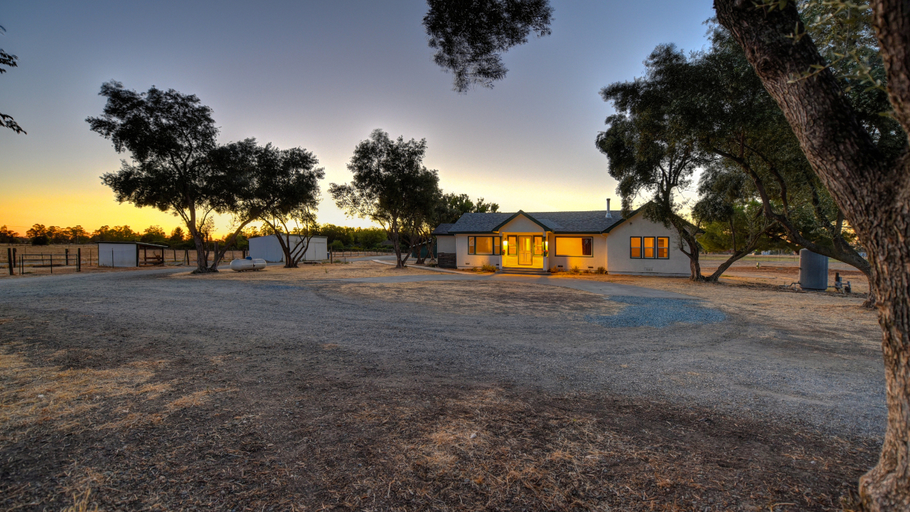 9760 Dillard Rd, Wilton, CA, 95693 Scene 1