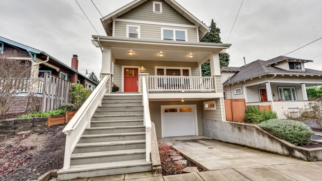 3842 SE 41st St, Portland, OR, 97202 Scene 1