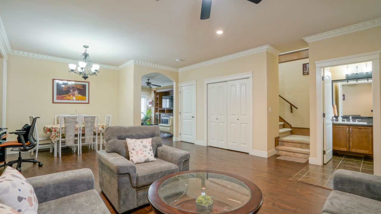 6081 148 St, Surrey, BC, V3S 3W5 Scene 3