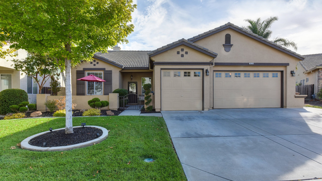 9929 Benevento Way, Elk Grove, CA, 95757 Scene 3