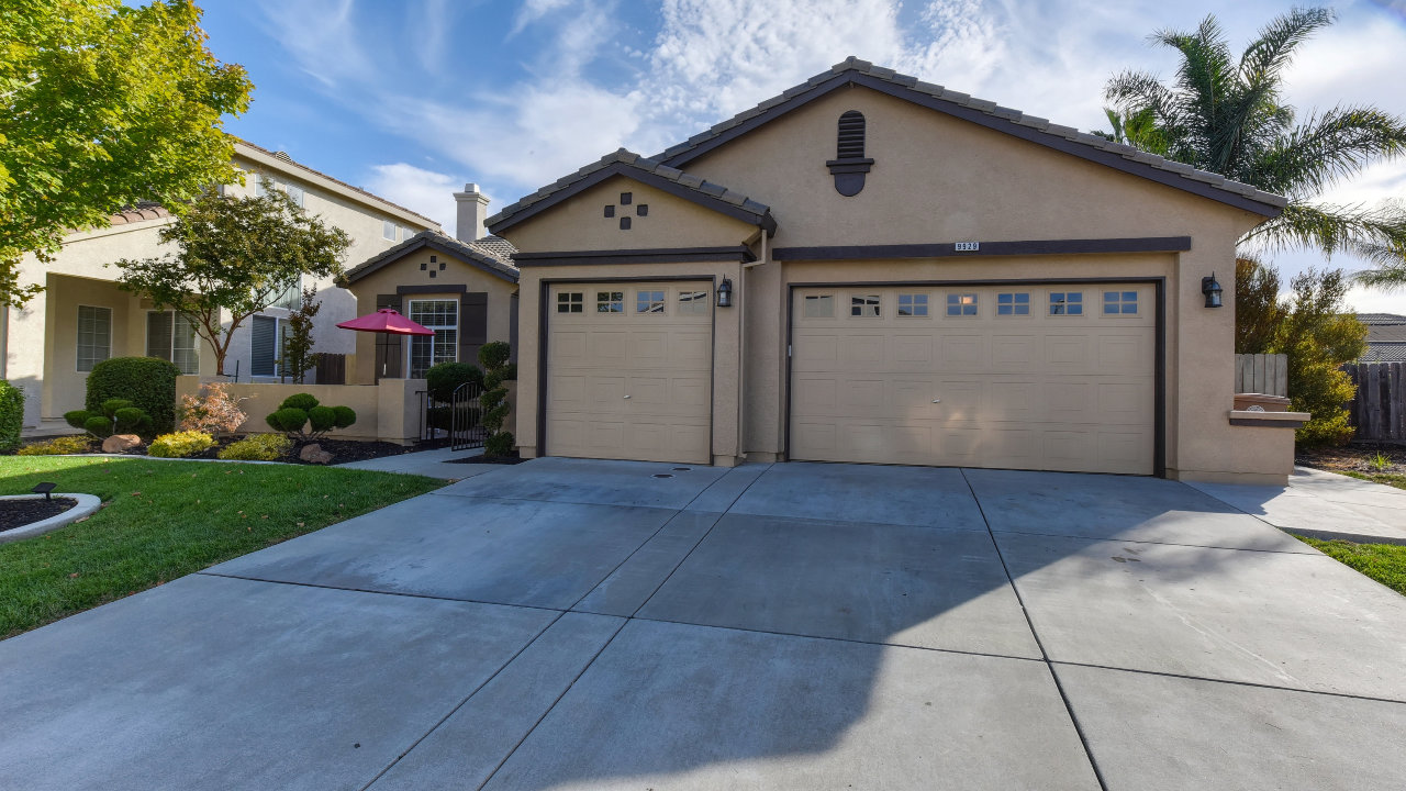 9929 Benevento Way, Elk Grove, CA, 95757 Scene 2