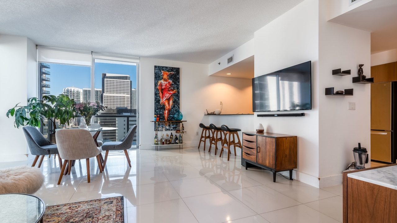1060 Brickell #1717-01