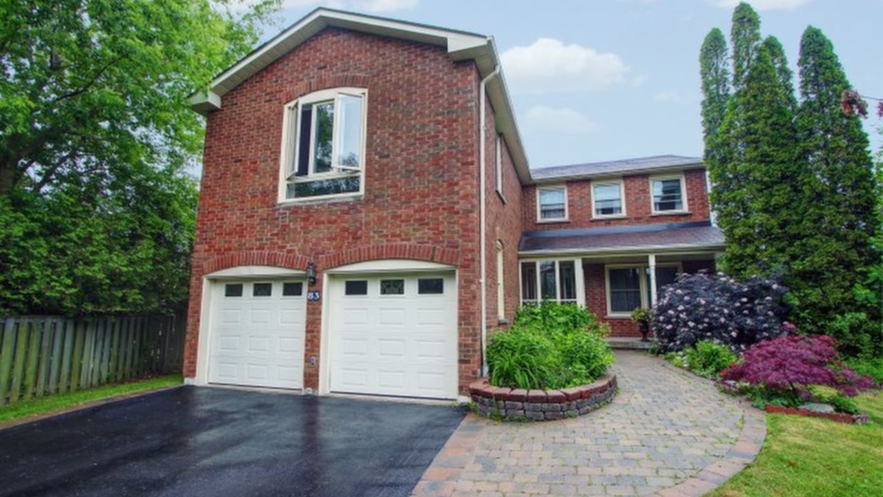  (Last Summer Photos) Welcome to 83 Starspray Blvd Scarborough