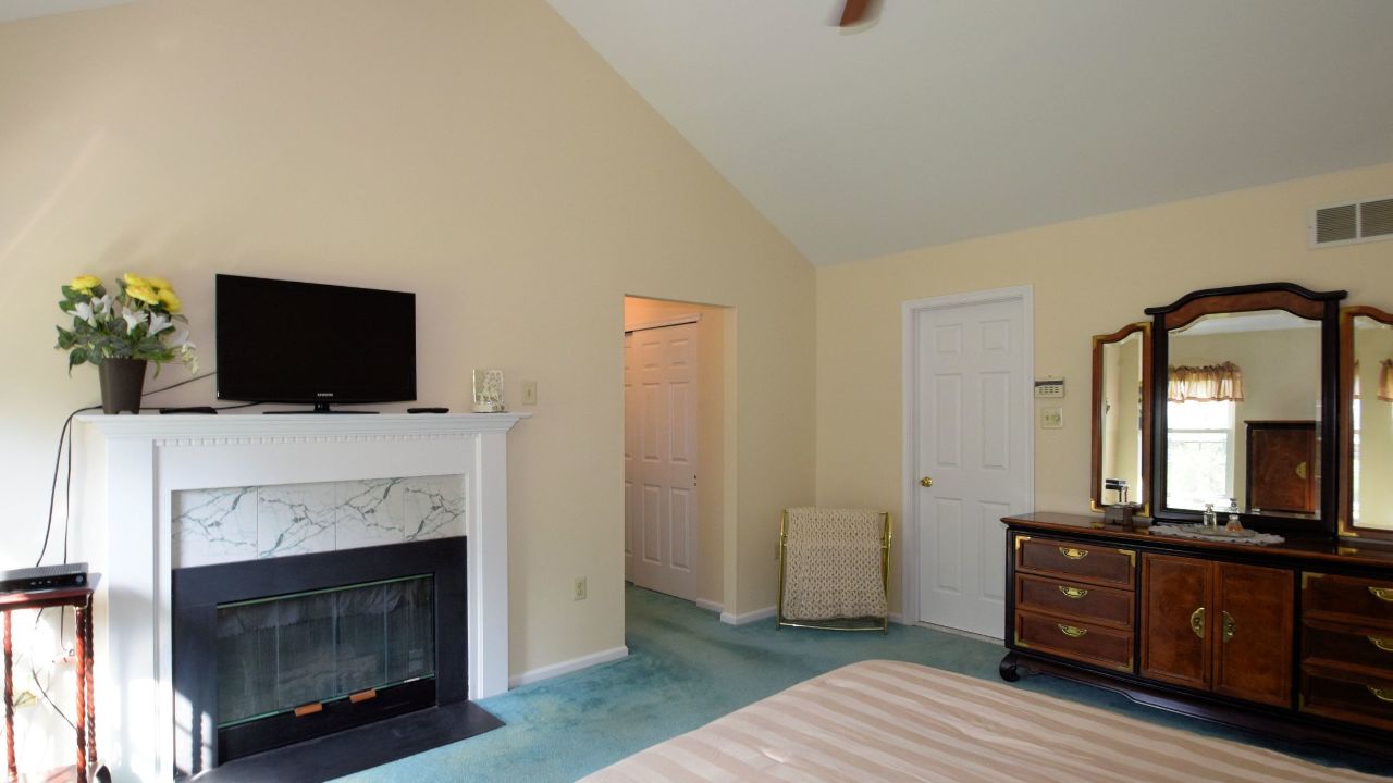 725 Chapel Hill West Ln, Horsham, PA, 19044 Scene 4