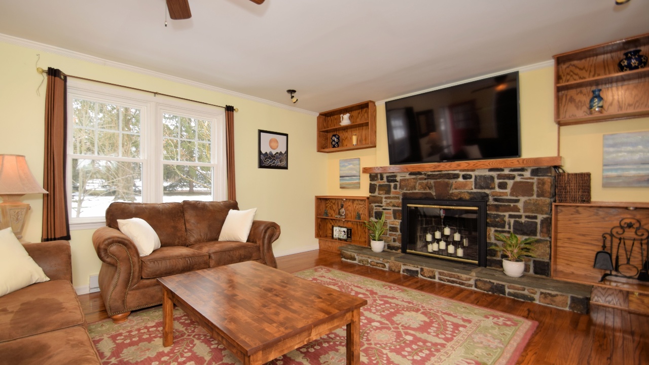 19 Orchard Ln, Audubon, PA, 19403 Scene 2