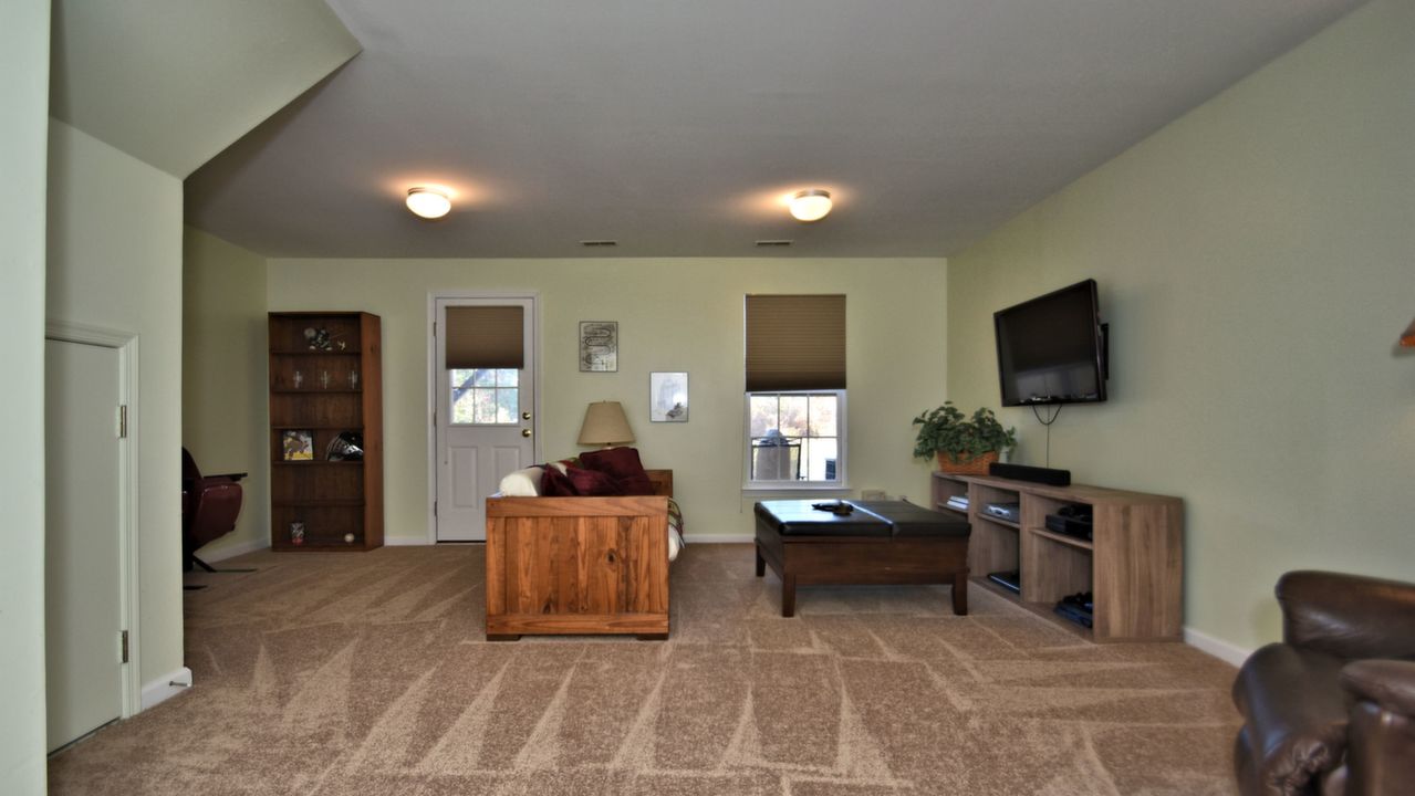 4430 Glenwood Dr, Perkiomenville, PA, 18074 Scene 4