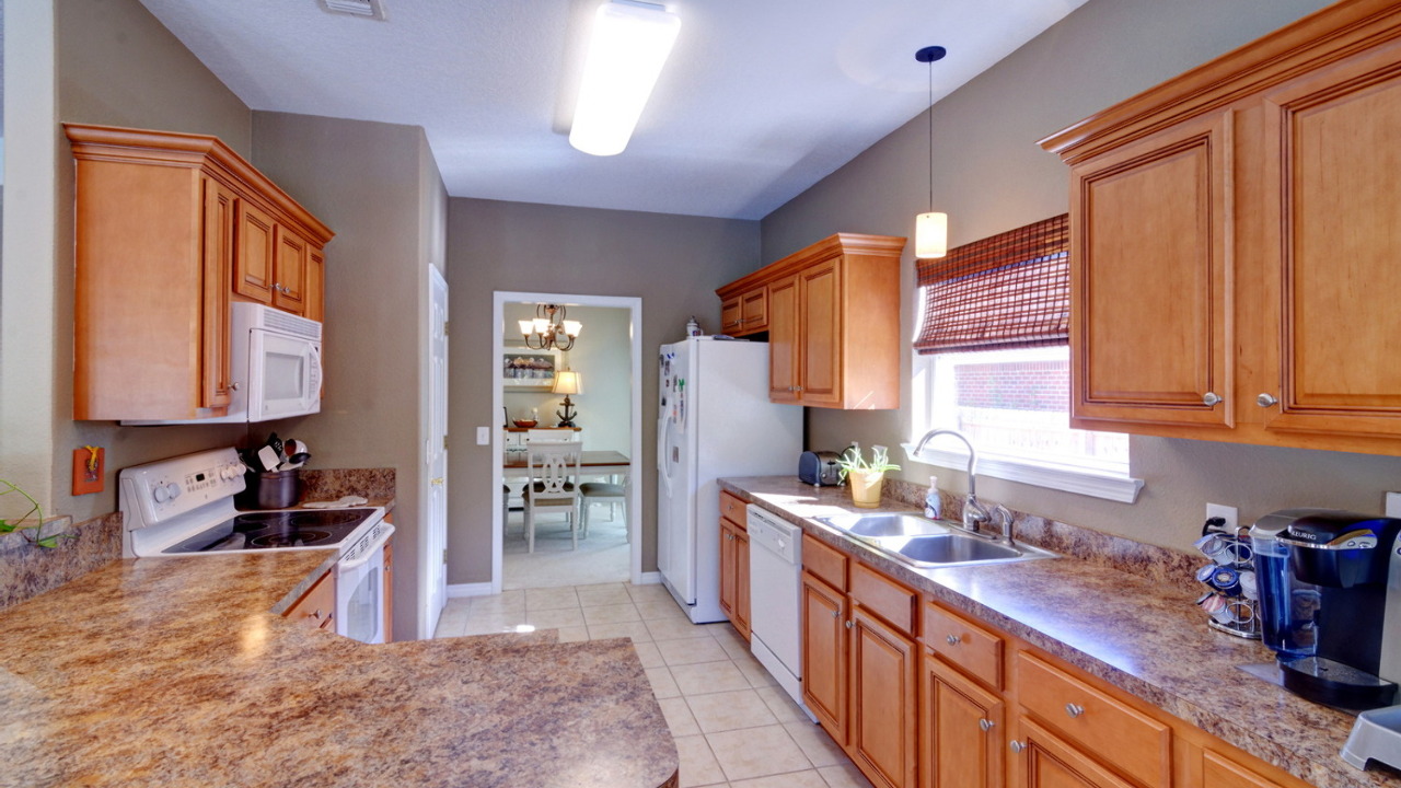 1699 Village Pkwy 06