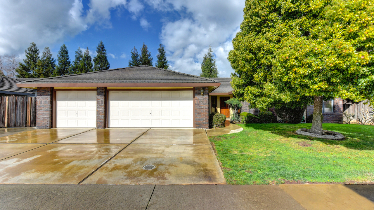 697 Valentine Ct., Galt, CA, 95632 Scene 1